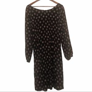 Old Navy Maternity XL Feathered Dress